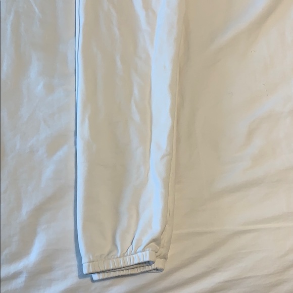 RARE Outdoor Voice St. V White Sweatpants - Picture 2 of 4